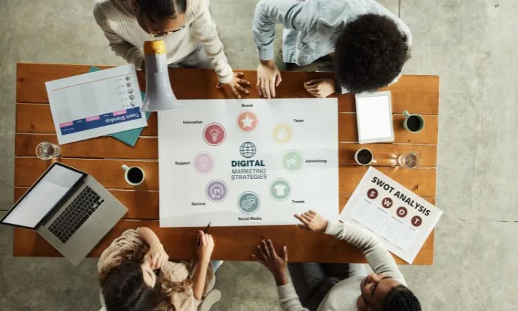 hire a digital marketing agency